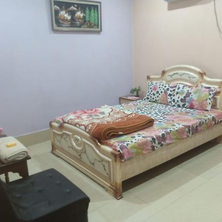 Palm Valley Hotel Sukkur ภายนอก รูปภาพ