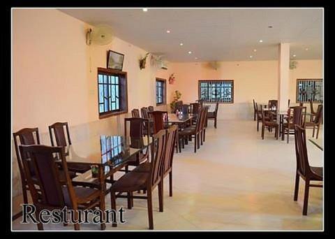 Palm Valley Hotel Sukkur ภายนอก รูปภาพ