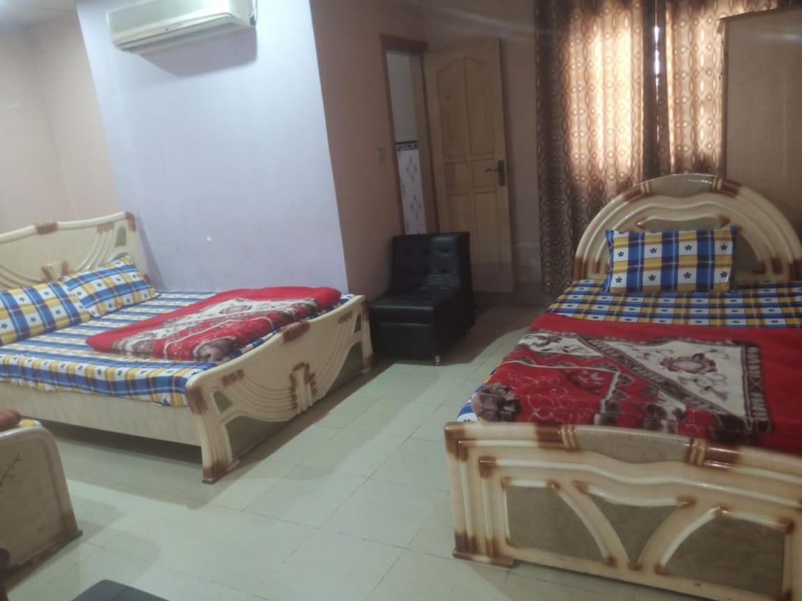 Palm Valley Hotel Sukkur ภายนอก รูปภาพ
