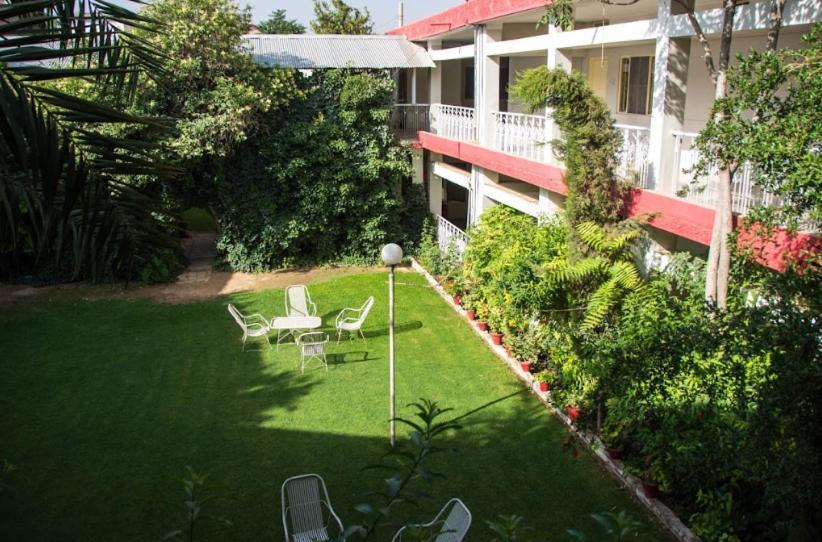 Palm Valley Hotel Sukkur ภายนอก รูปภาพ